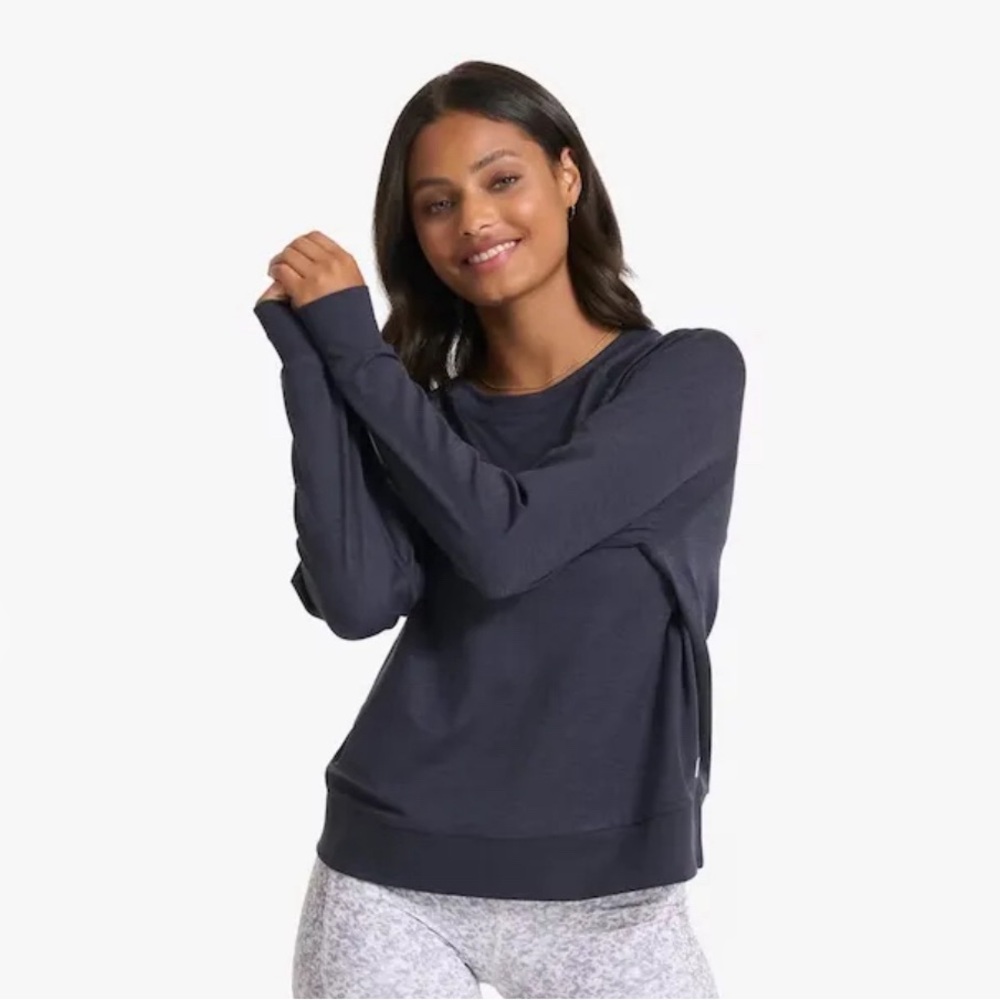 Vuori NWOT - Long-Sleeve Halo Crew - navy